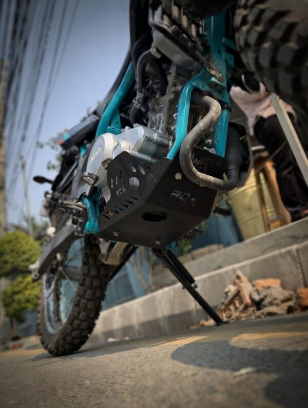 YAMAHA WR 155. SKID PLATE